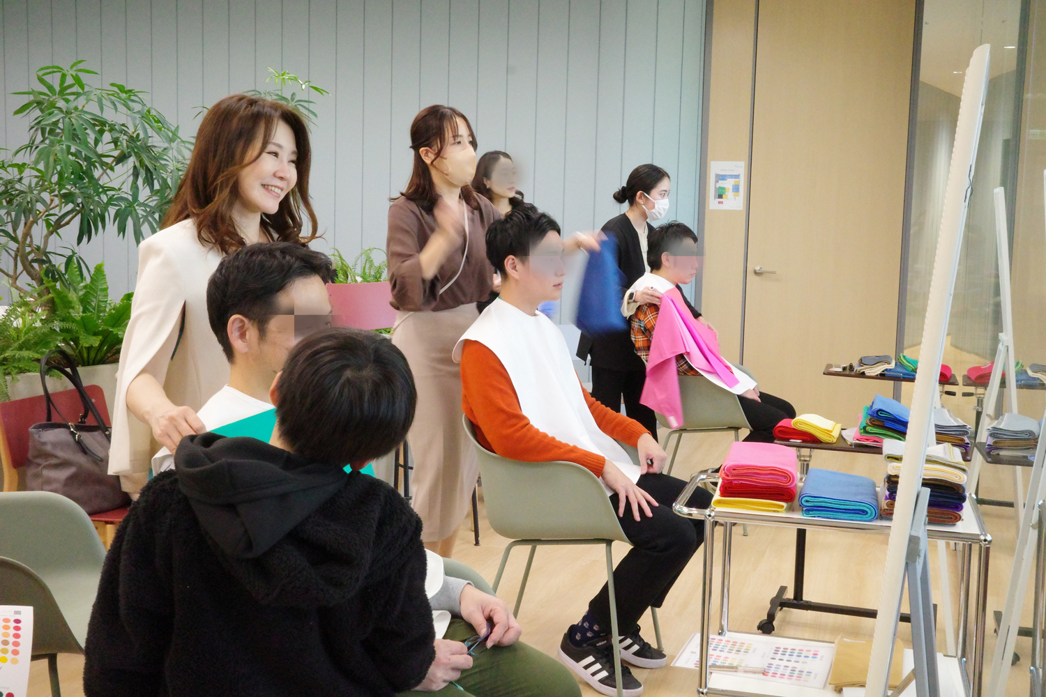 ジェンマブでのパーソナルカラー診断イベント風景