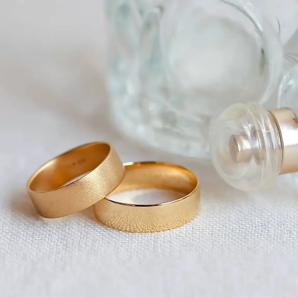 オレフィーチェ×サロン ド ルミエール「イエベ秋に似合うジュエリーの選び方」監修